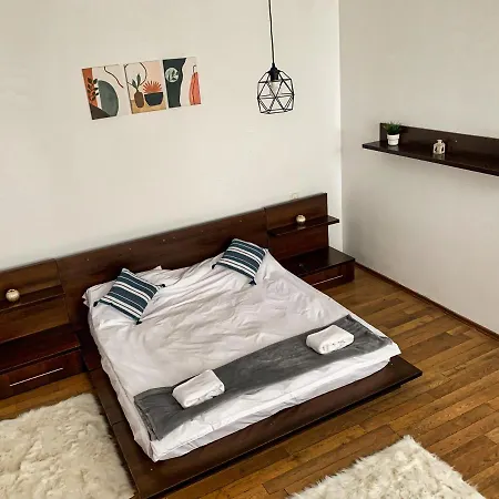 Londof Housing City Center Apartment *