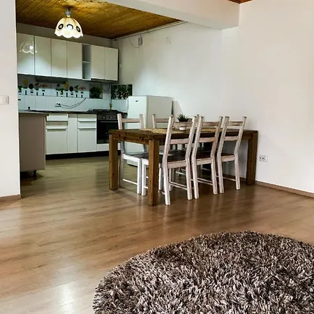 Apartment Londof Housing City Center *