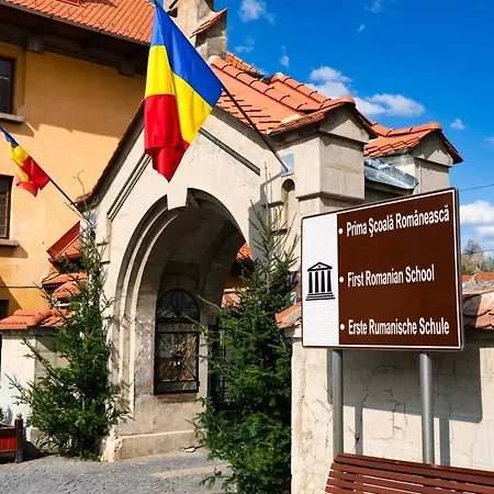 Apartment Londof Housing City Center *